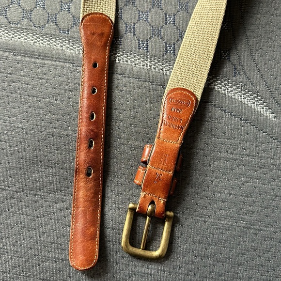 Coach 3810 Natural Linen Belt British
Tan Leather Brass Buckle 34” - Picture 5 of 8